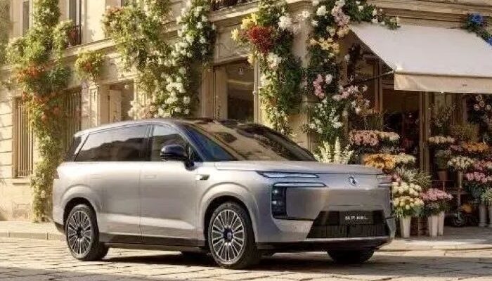 BYD Luncurkan SUV Denza N8L PHEV 23 Juni, Punya Sederet Keunggulan Ini