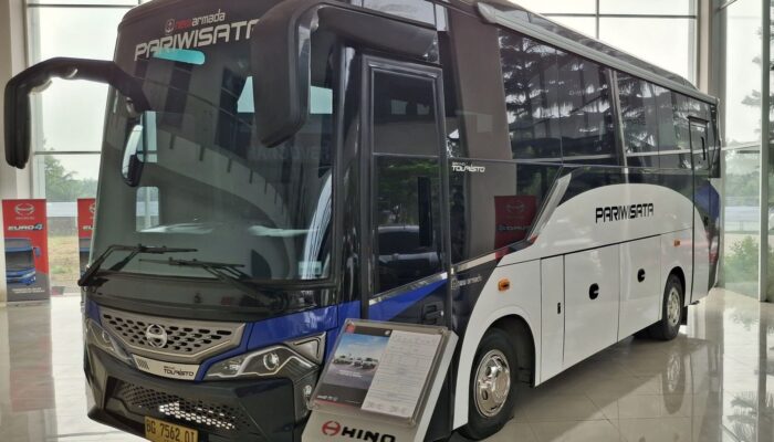 Hino Serahkan Bus GB 150 AT Euro4 ke CV Ekspedisi Kanisha Palembang, Ini Istimewanya