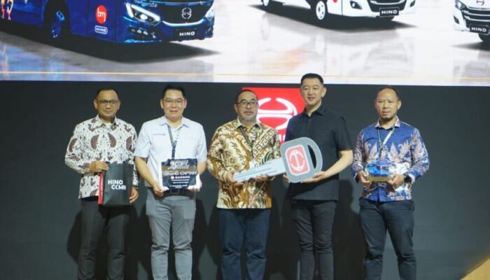 PO Bagong Tambah 61 Bus Hino di GIIAS 2026, Termasuk Hino RM 280 ABS Retarder
