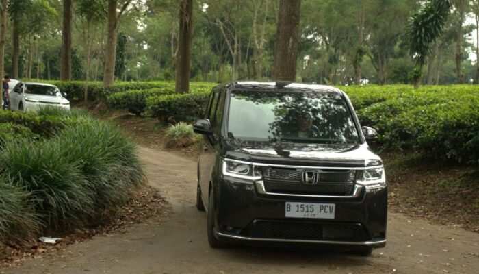Kenalkan Teknologi Elektrifikasi Mobilnya ke Masyarakat, Honda Gelar City Tour ke Malang